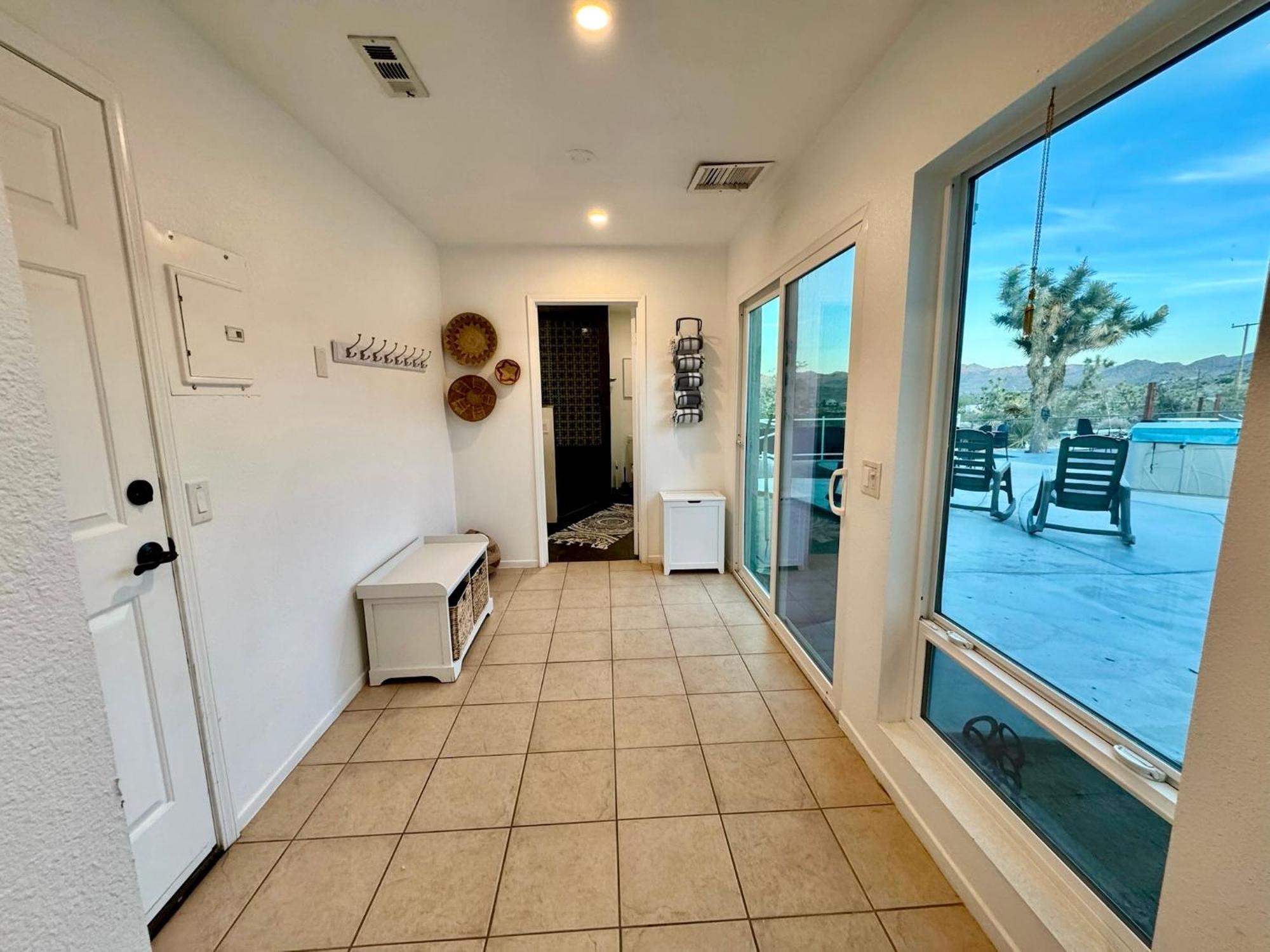Epic Views, Huge House, Acres Of J-Trees To Explore, Hot Tub, Pool, Ac, And Mini-Golf Joshua Tree Eksteriør billede